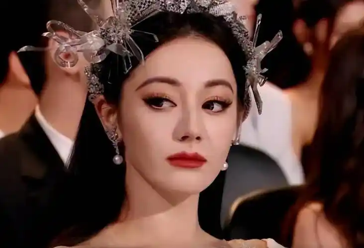 真魔幻,迪丽热巴和王鹤棣撕起来了?_巴粉_合作_大战