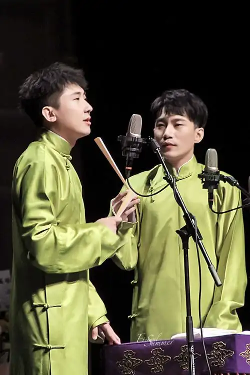 尚九熙[超话]##何九华[超话]# 好喜欢看他.