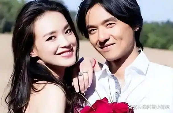 舒淇冯德伦结婚8周年补办中式婚宴,甜蜜亲吻相互表白