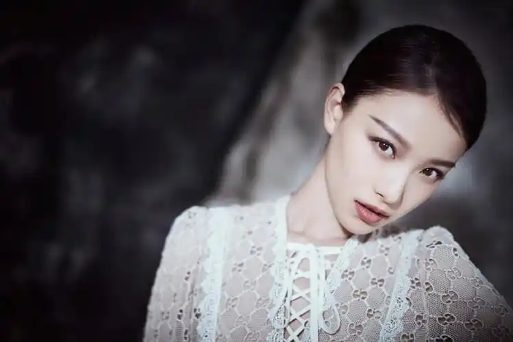 单眼皮女明星有哪些(盘点6位国内单眼皮好看的女明星)