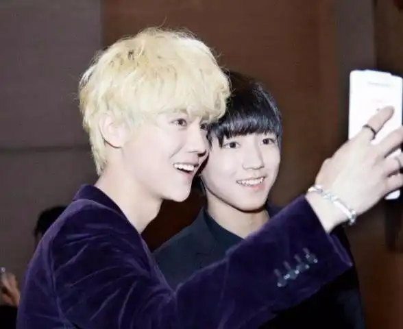 已知鹿晗身高178当与王俊凯站一起时求王俊凯的真实身高