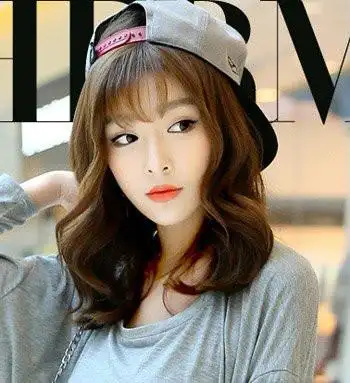 带有韩式风味的蛋卷头很受mm们喜欢,清新甜美又能达到良好的减龄效果