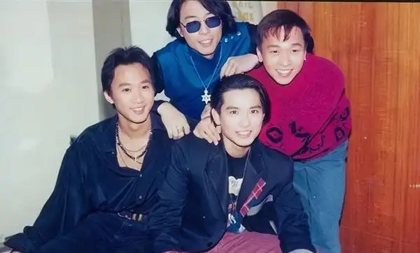 还有人不知道beyond是这样的乐队吗