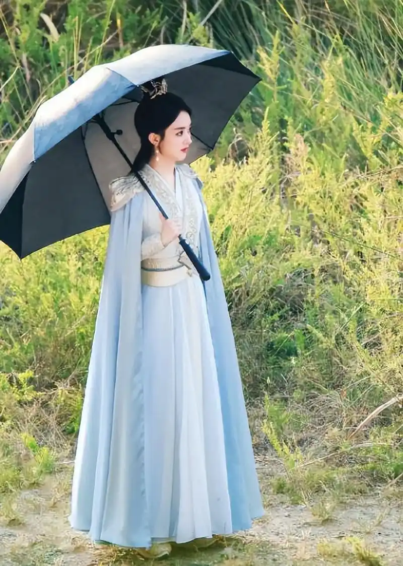 赵丽颖《与凤行》古装造型太美,红衣惊艳,白衣甜美,蓝衣帅气