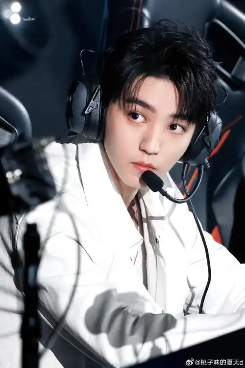 王俊凯电竞男主