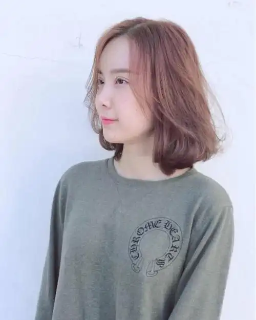 为圆脸女生总结了十款潮短发,减龄瘦脸堪比整形,换发型前看看吧(适合