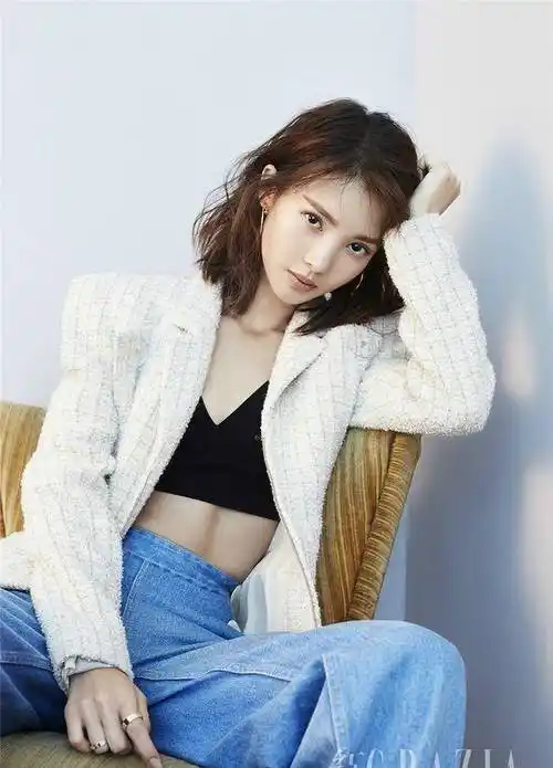 邓伦经纪人一个换人,让2个北舞校花意外"厮杀"_金晨_李一桐_李沁