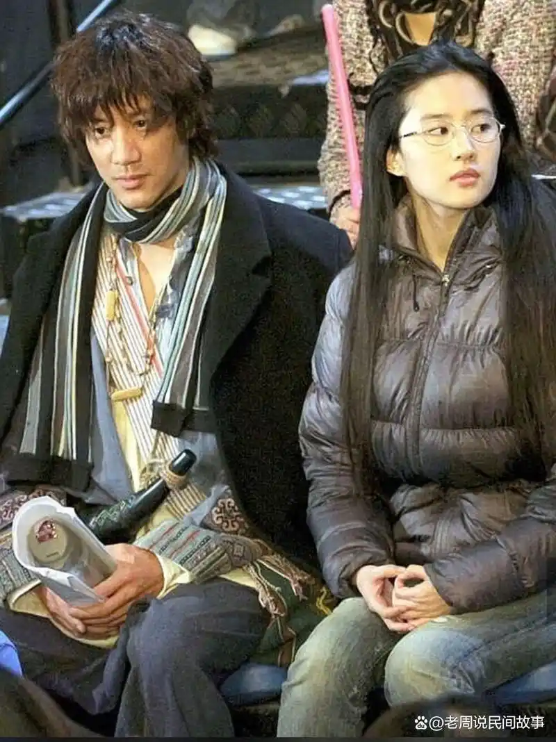 刘亦菲王力宏大秀恋情?揭秘片场趣事,笑泪交织的爱情故事!