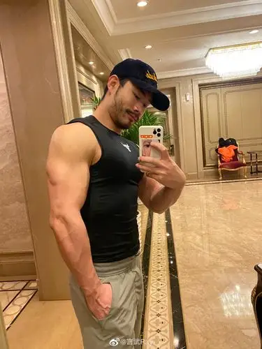 型男大赏ii 帅气成熟的性感肌肉男,有没有满足你的被保护欲?