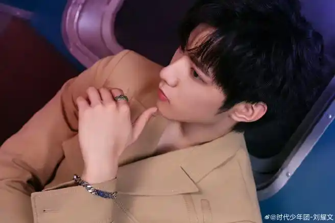 v-style##刘耀文美拉德西装