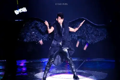 钟汉良s-part演唱会精美图片欣赏,站在舞台上的他总是最耀眼的
