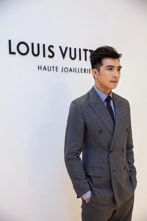 lv的顶级珠宝私密晚宴,台湾第一美男贺军翔短发亮相竟如此绅士