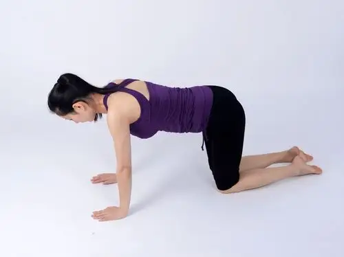 瑜伽动作之跪姿