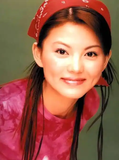 原创初代综艺一姐李湘天选之女却在情路上如此糊涂悲哀