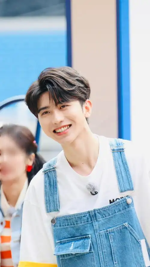 好喜欢看蔡徐坤这样笑啊#奔跑吧蔡徐坤