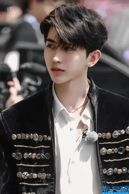 蔡徐坤照片(蔡徐坤的高清壁纸)