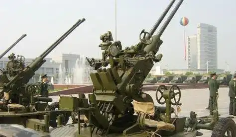 二战德国57吨巨炮有多猛大炮的重量难以想象瞬间摧毁123坦克