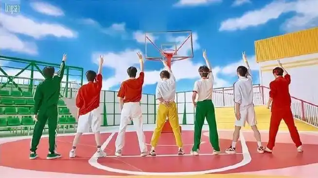 时代少年团#时代少年团背影比耶合集96709915    四年时间.