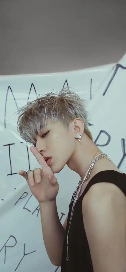 超有型蔡徐坤锁屏壁纸|蔡徐坤|壁纸|有型_新浪新闻