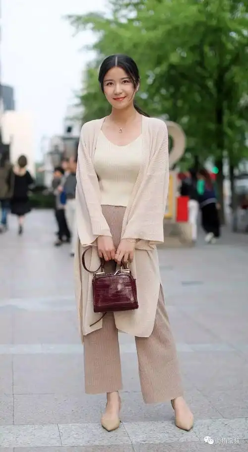 【滚叔街拍】4月27日,色不在多,好看才灵 & 灵感来自英国特种部队强化