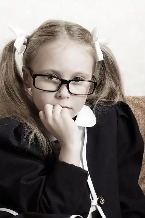 戴着眼镜的女孩.,在眼镜的复古风格的可爱女生.