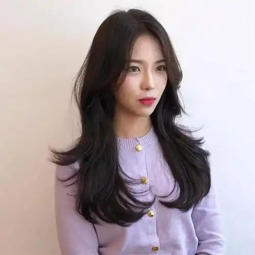 2018最火空气烫发中分空气烫中长发瘦脸时尚尽显慵懒知性美