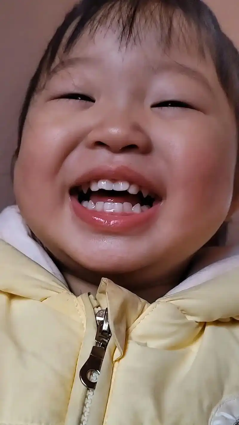 去年的虎宝宝牙齿是不是都有尖尖的小虎牙 - 抖音