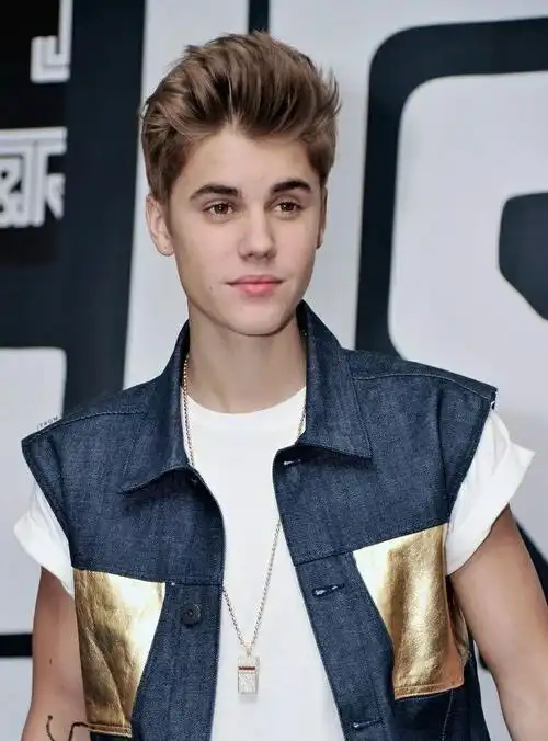 有没有一些贾斯汀比伯颜值巅峰图片推荐呢?