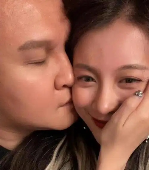 李嘉格好声音没夺冠却嫁给爱奇艺总裁如今她生活的怎样了