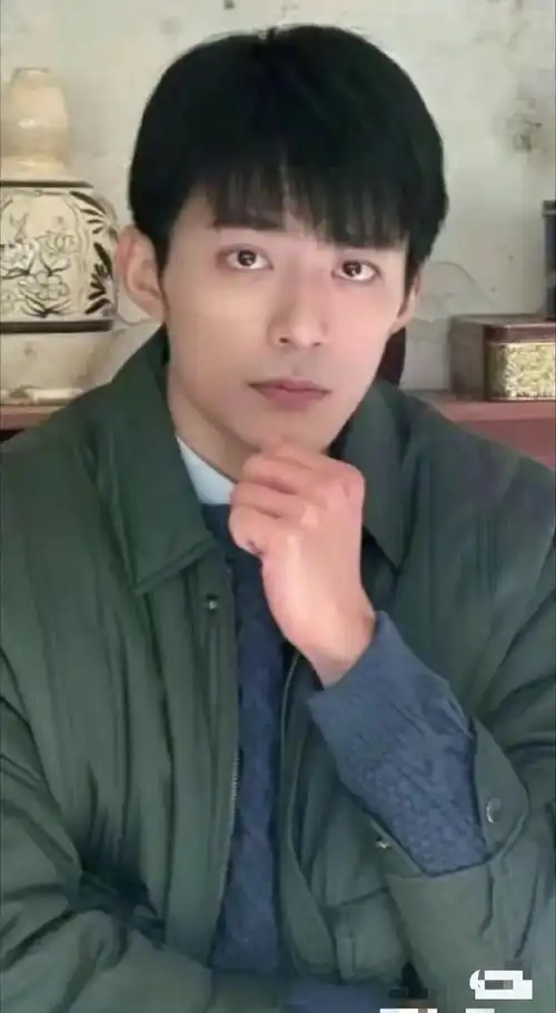 神似肖战霍建华结合体爆款短剧男主刚火就要塌房