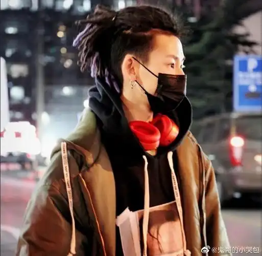 小鬼王琳凯超话脏辫yyds#小鬼把更多时间花在音乐上#@小鬼-王琳凯