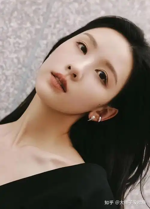 《一念关山》陈都灵绝对是最强绿叶,曾是学霸,被封"最美校花"