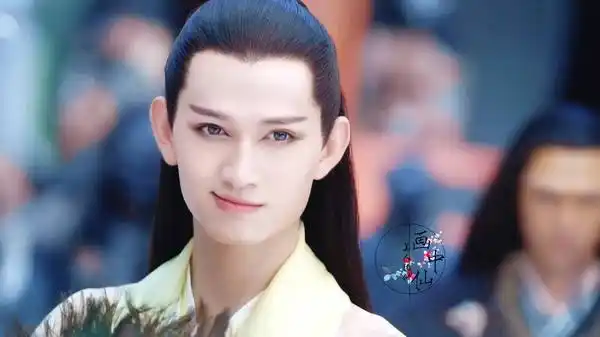 马可因为出演了杀阡陌而红透了半边天,他可以说是非常有灵气的男