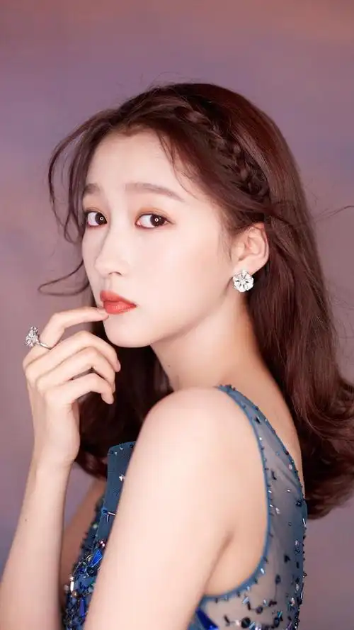 关晓彤优雅气质