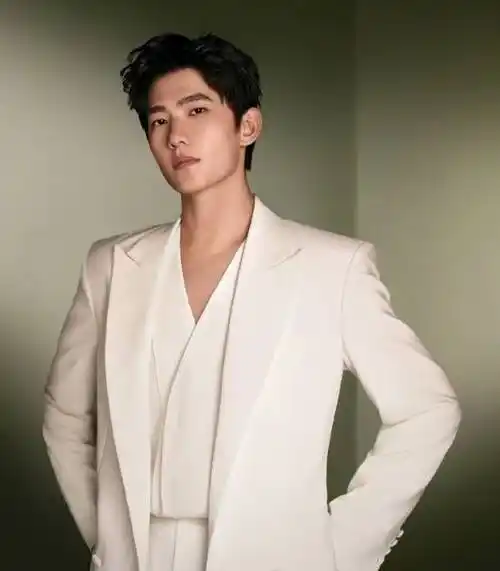 杨洋乔欣聊天记录曝光!谈恋爱差点公开,还牵出张天爱徐开骋往事