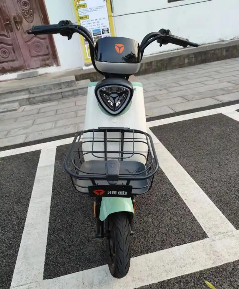 雅迪乐尚电动车,石墨烯五块电瓶,3300贵不贵 求助万能姐妹们,3300价位