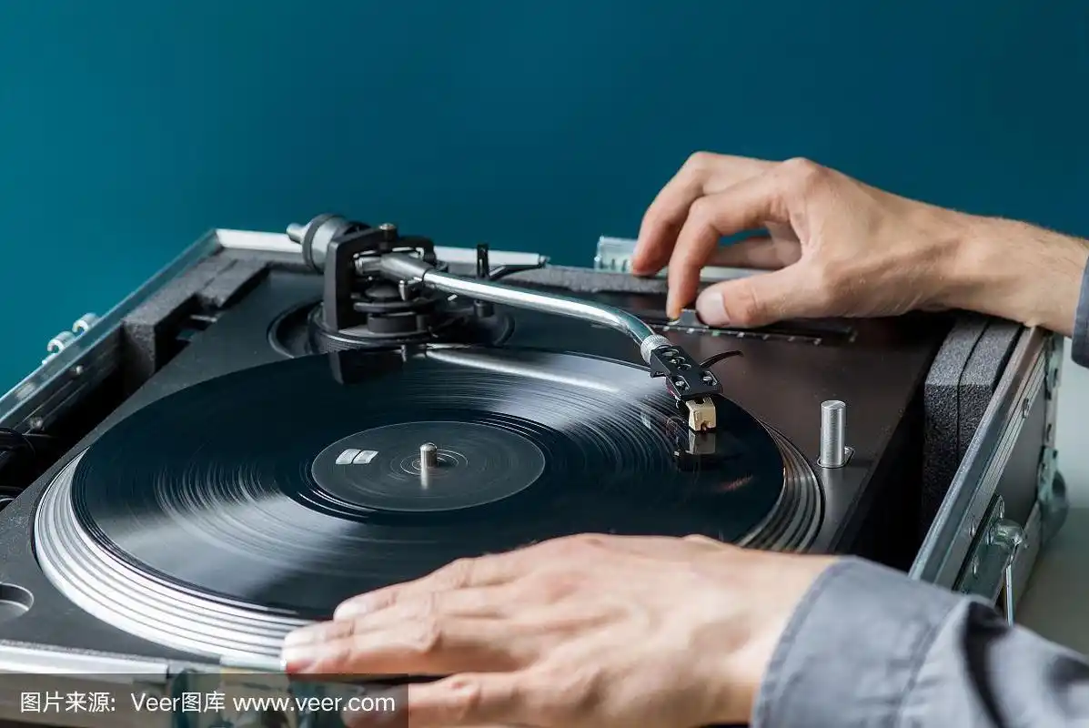 dj唱盘播放唱片,手动调音音高控制