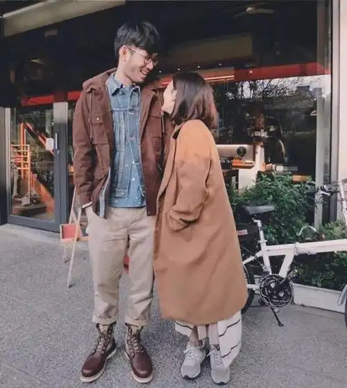 女的不到一米六,男的将近一米九,这对来自台湾的"最萌身高差情侣"是