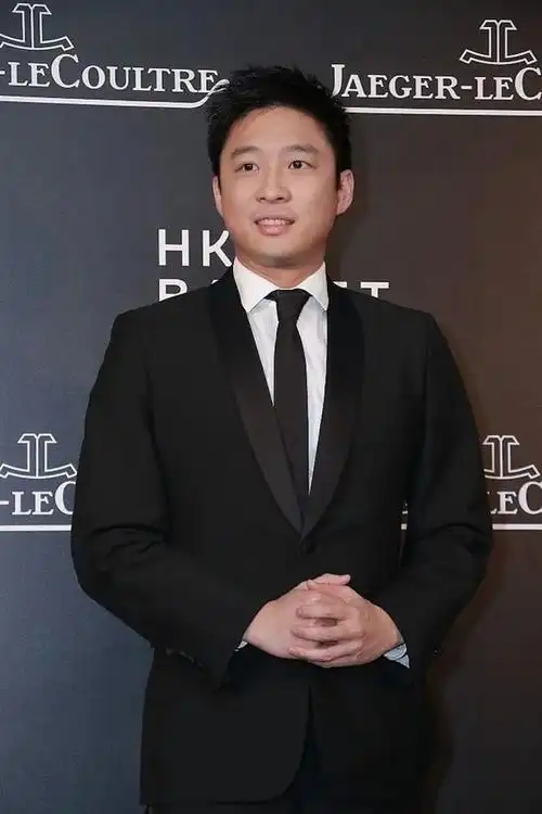 霍启山被曝追"蝶后"张雨霏,将奥运冠军私有化,女方教练已知情|蝶泳