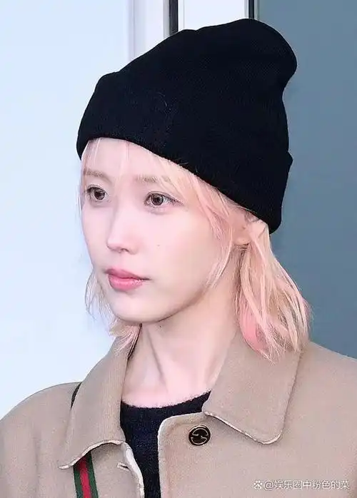 iu染粉色头发粉色精灵回归新专主打歌在即