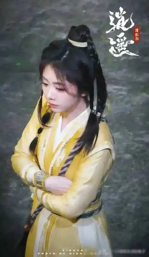 谭松韵新剧路透图曝光颜值爆表引热议