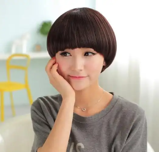 女生蘑菇头发型图片 可爱又减龄显嫩