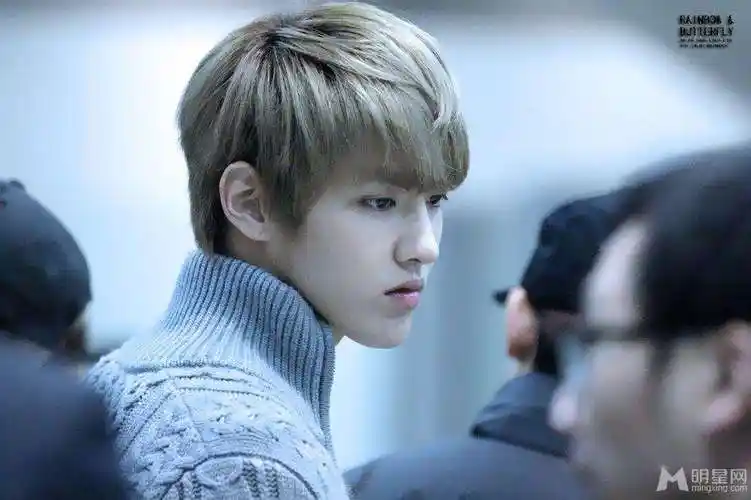 吴亦凡12星座照相馆(吴亦凡照片生活照)