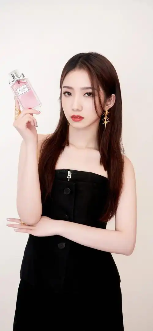 孟美岐高清性感写真壁纸