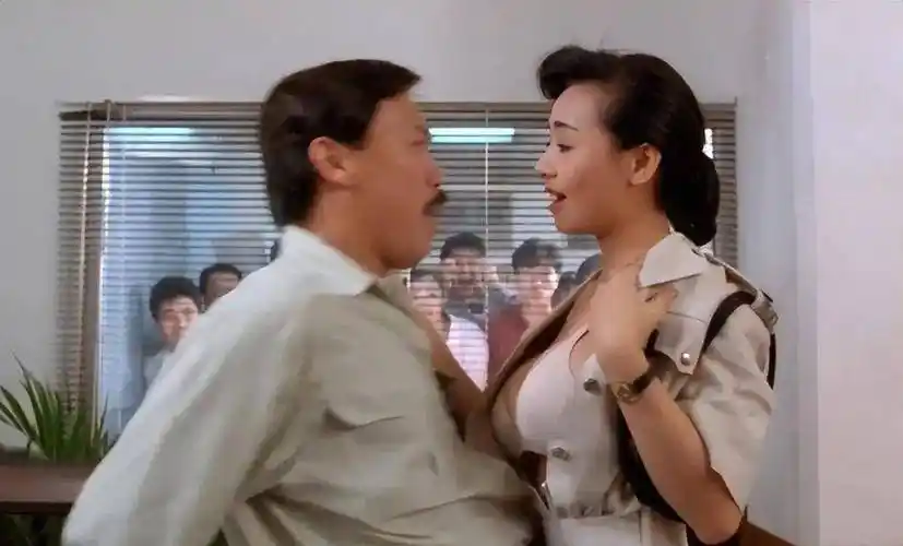 后来,蔡澜乘胜追击,邀请叶子楣出演了《女机械人》,《跛豪》,《玉蒲团