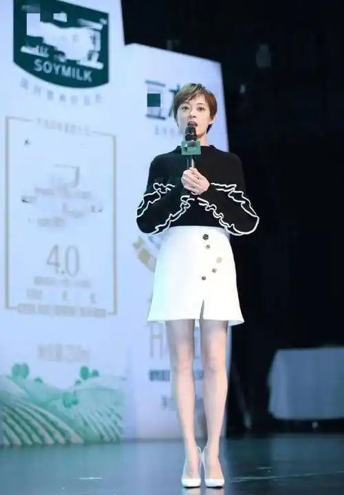 原创孙俪太懂场合穿搭了职业的干练休闲的清新社交的大气显贵