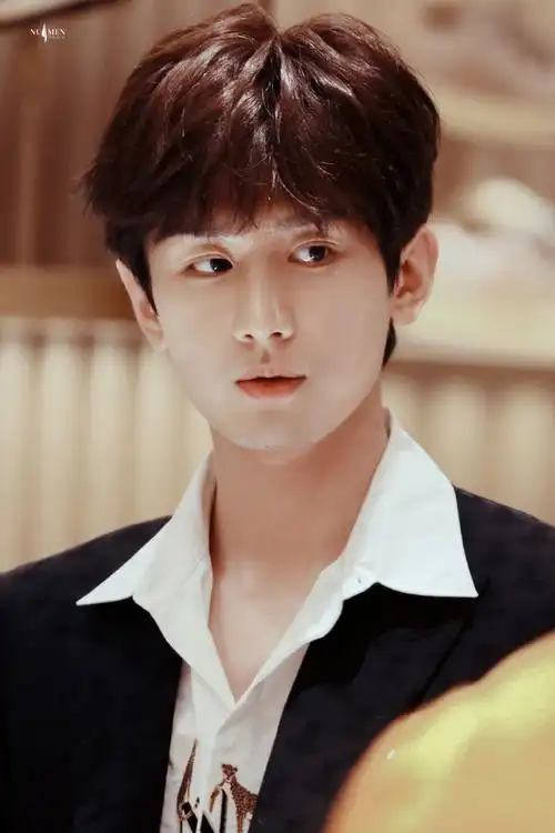 时装周 明星##成毅##时装周明星行程