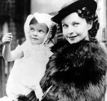 p>费雯·丽(vivien leigh,1913年11月5日—1967年7月8日),原名薇薇安