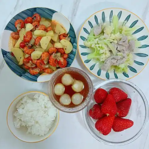 一个人晚餐自制柠檬小冰球