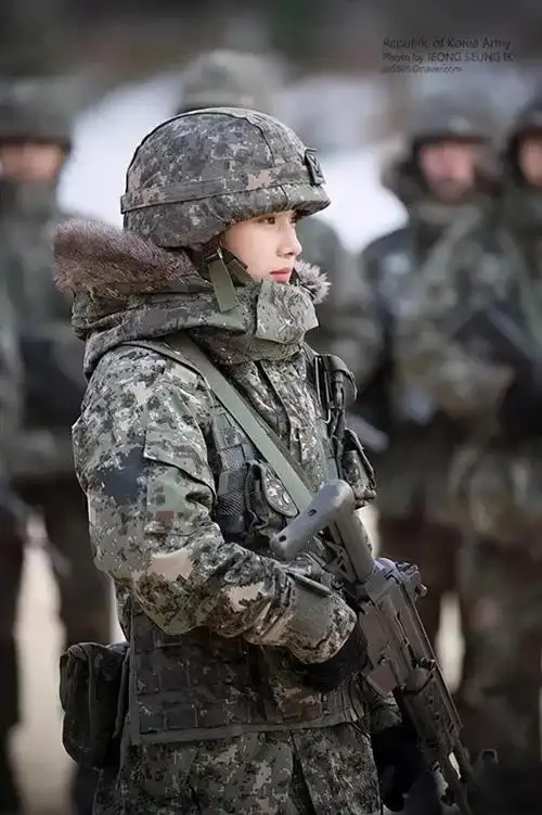 初恋小姐姐韩国,韩国新任初恋脸女兵